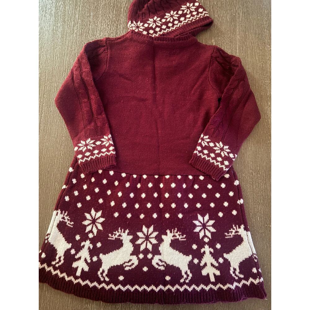Size 5 Christmas sweater dress
Dark purple color w/ white. 
Beanie hat to match